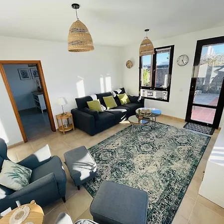 Private Luxury In Playa Blanca, Lanzarote Vila
